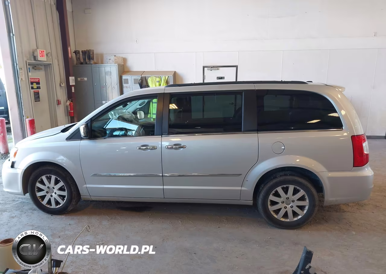2012 Chrysler Town & Country Touring-L VIN:2C4RC1CG8CR119227 - 13