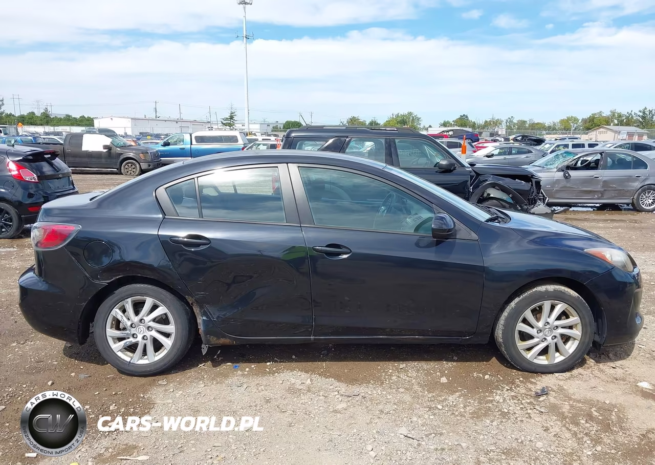 2012 Mazda Mazda3 I Touring VIN:JM1BL1V86C1663138 - 13