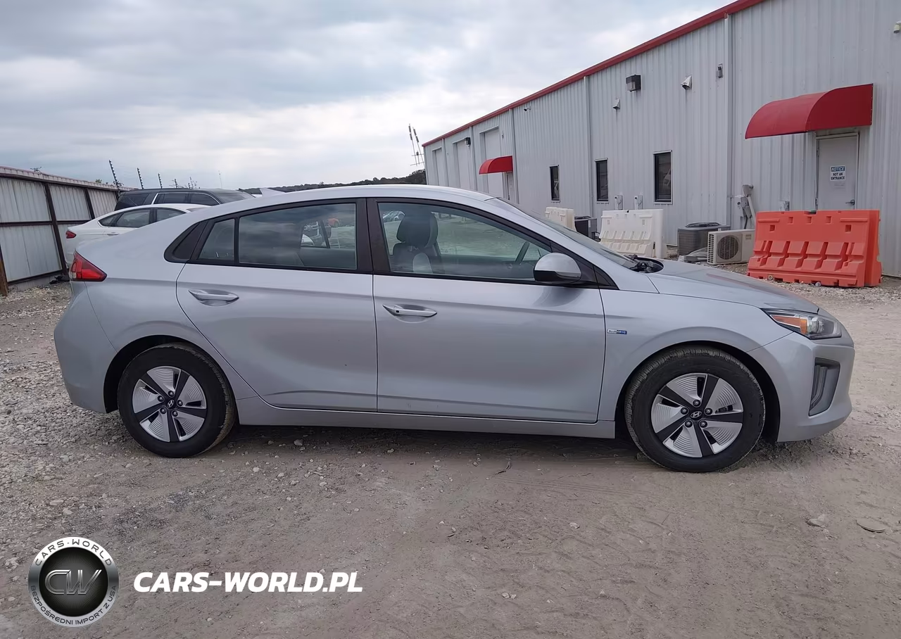 2020 Hyundai Ioniq Hybrid Blue VIN:KMHC65LC8LU220641 - 13