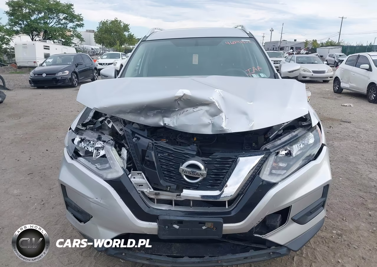 2017 Nissan Rogue S VIN:KNMAT2MV6HP555793 - 12