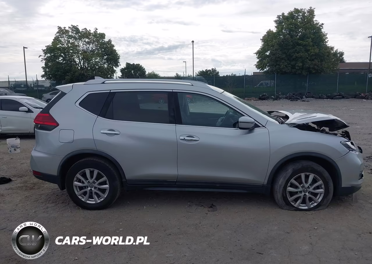 2017 Nissan Rogue S VIN:KNMAT2MV6HP555793 - 13