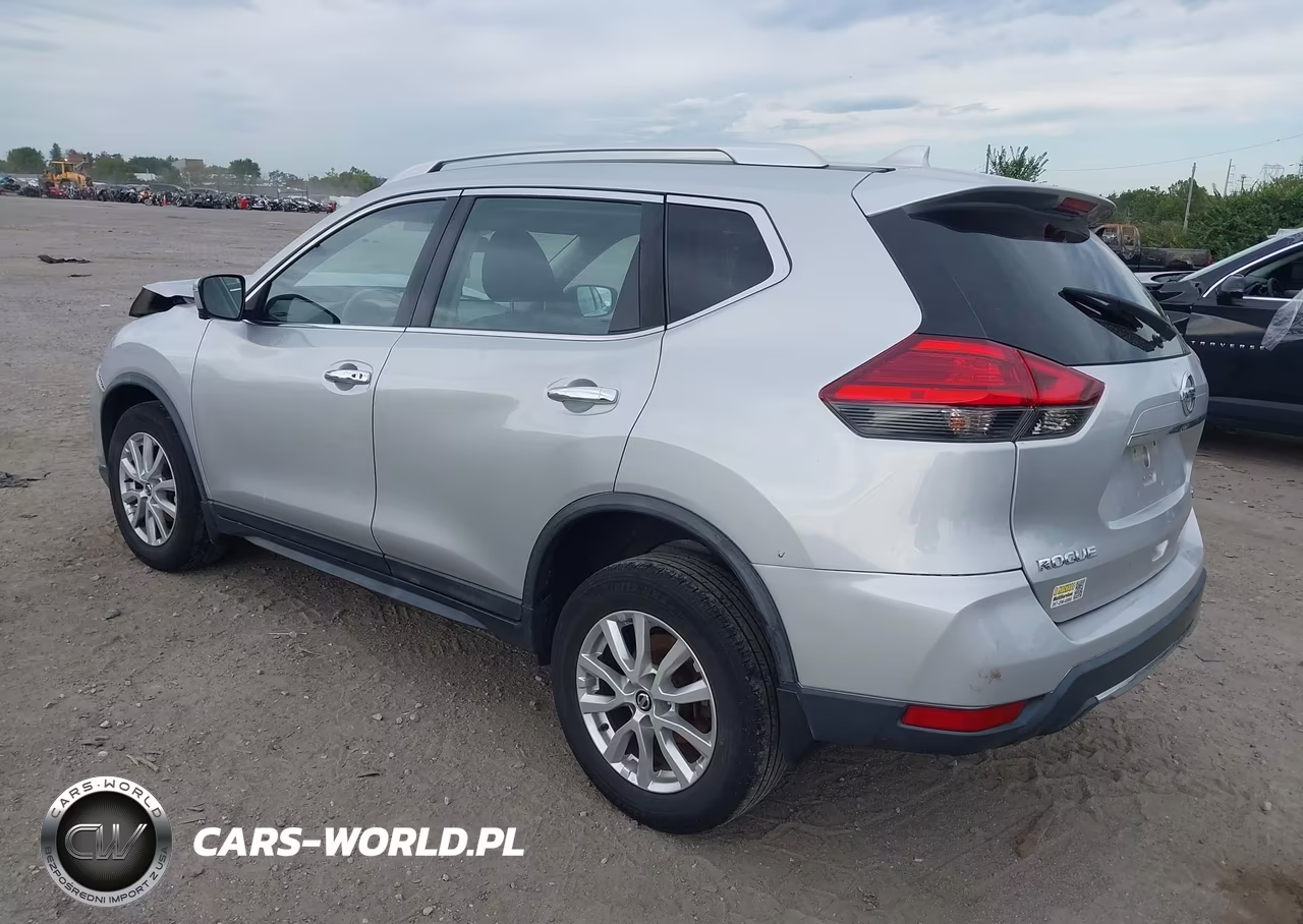 2017 Nissan Rogue S VIN:KNMAT2MV6HP555793 - 3