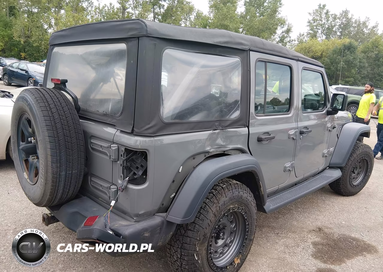 2018 Jeep Wrangler Unlimited Sport 4X4 VIN:1C4HJXDG5JW264605 - 4