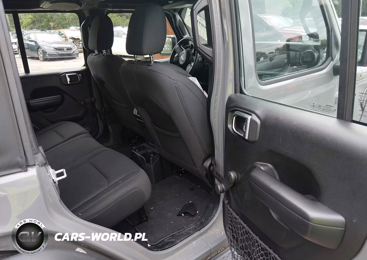 2018 Jeep Wrangler Unlimited Sport 4X4 VIN:1C4HJXDG5JW264605 - 8