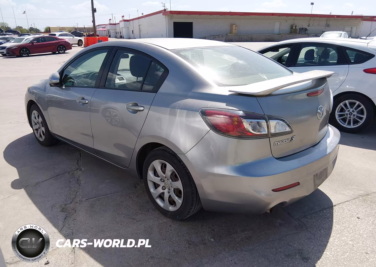 2012 Mazda Mazda3 I Sport VIN:JM1BL1UG3C1563717 - 3