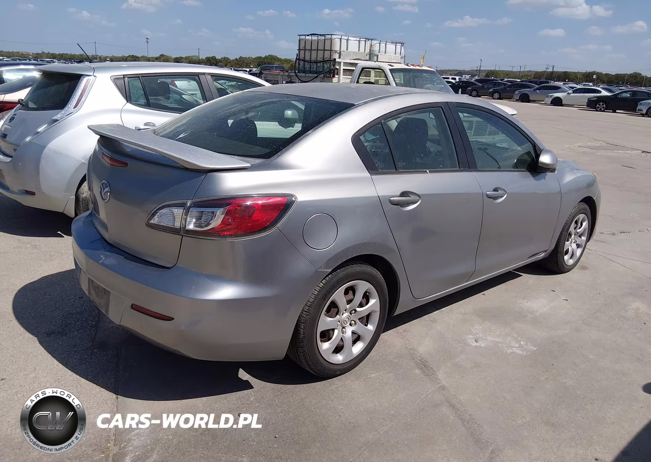 2012 Mazda Mazda3 I Sport VIN:JM1BL1UG3C1563717 - 4