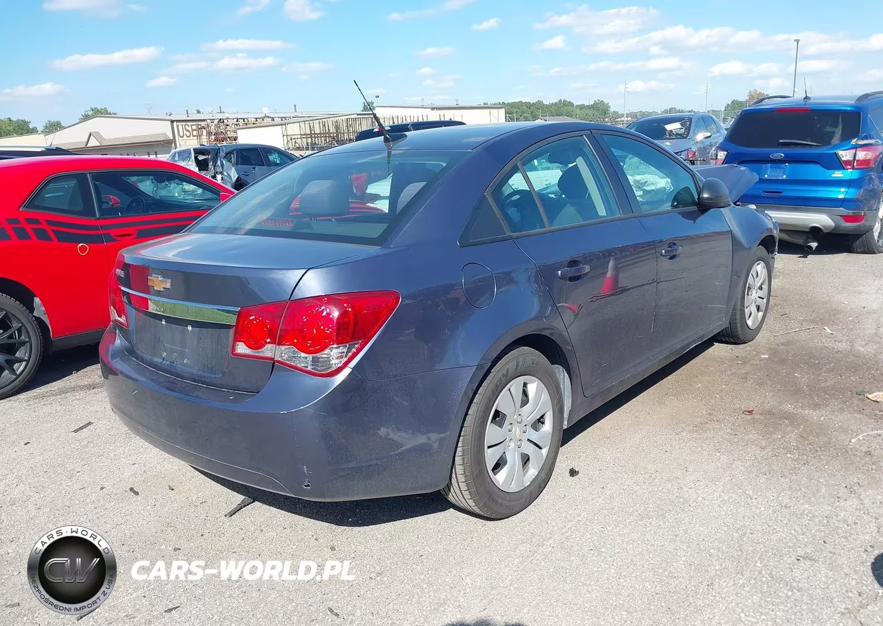 2014 Chevrolet Cruze Ls Auto VIN:1G1PA5SH2E7120899 - 4
