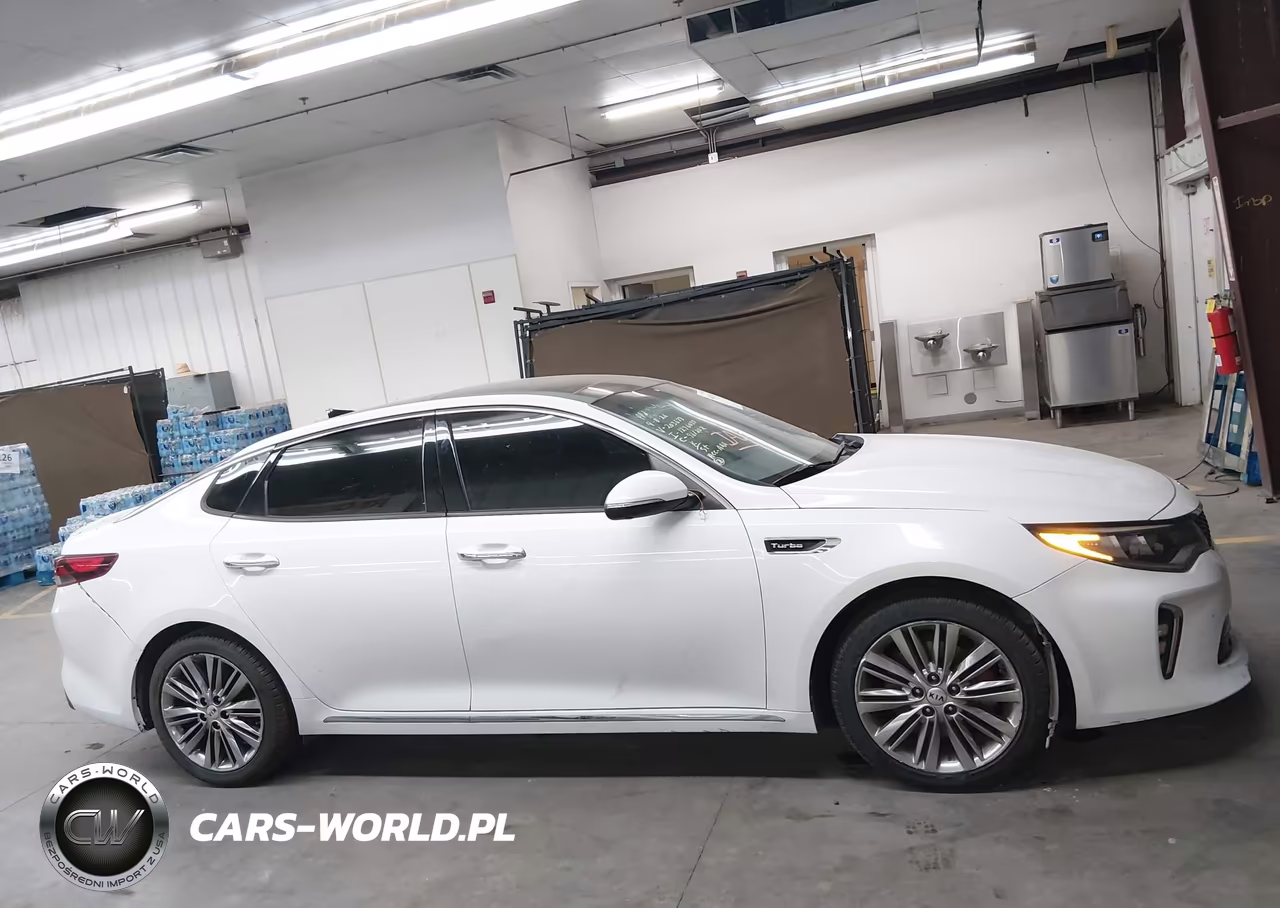 2018 Kia Optima Sx Turbo VIN:5XXGV4L25JG203678 - 13
