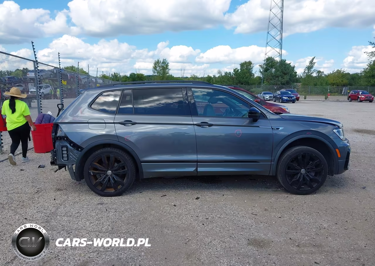 2020 Volkswagen Tiguan 2.0T Se-2.0T Se R-Line Black-2.0T Sel VIN:3VV2B7AX3LM058422 - 13