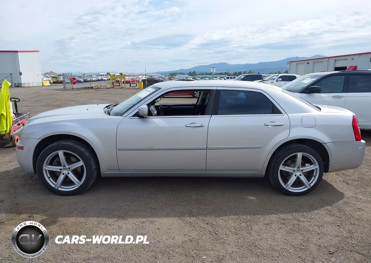 2009 Chrysler 300 Touring-Signature Series VIN:2C3KK53V99H586198 - 15