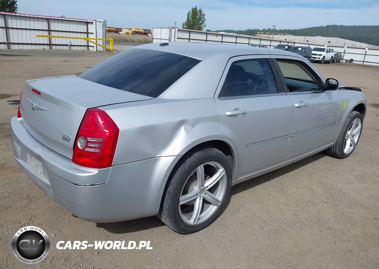 2009 Chrysler 300 Touring-Signature Series VIN:2C3KK53V99H586198 - 4