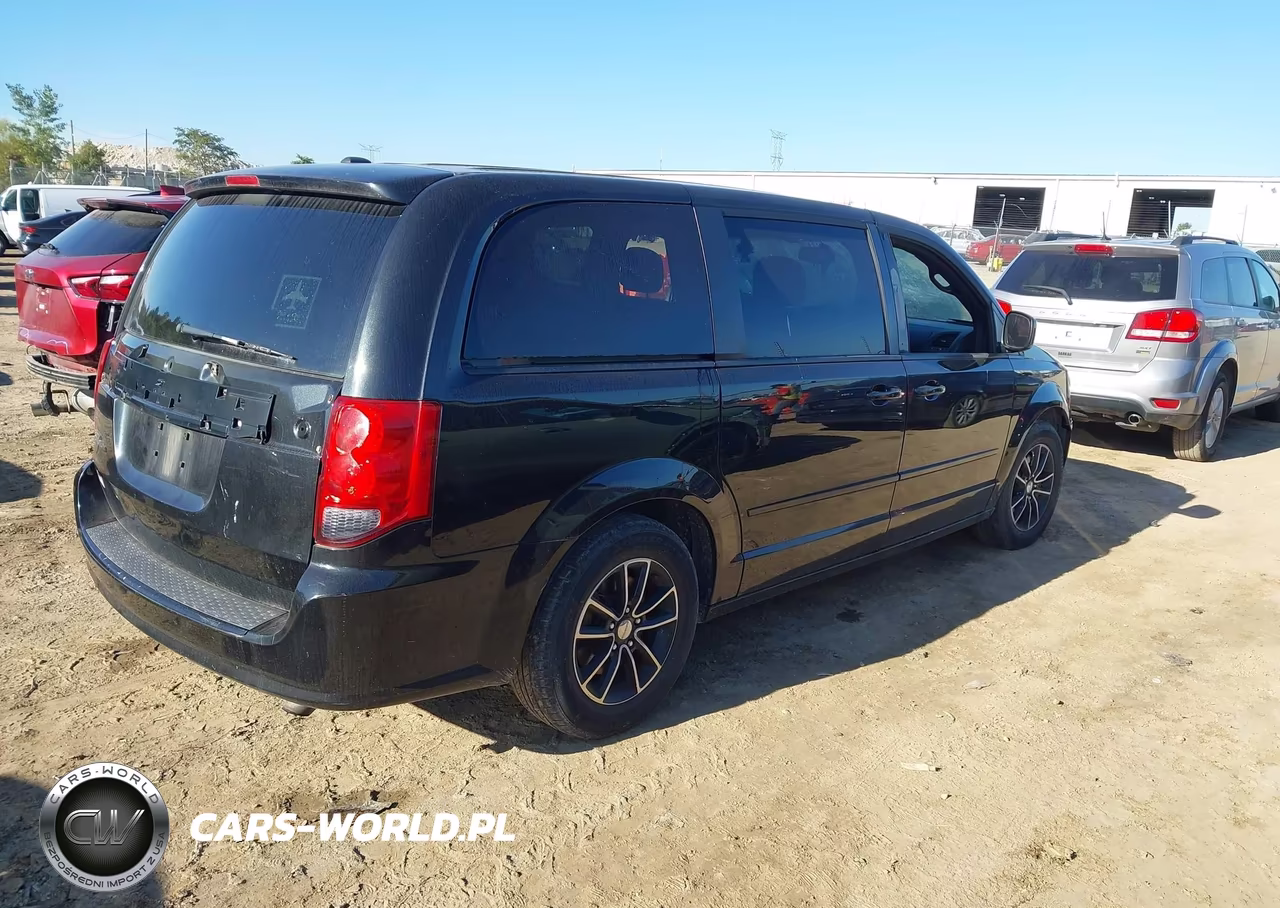 2017 Dodge Grand Caravan Se Plus VIN:2C4RDGBGXHR568272 - 4
