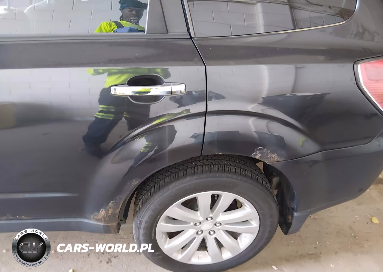 2011 Subaru Forester Limited VIN:JF2SHBEC5BH774086 - 6