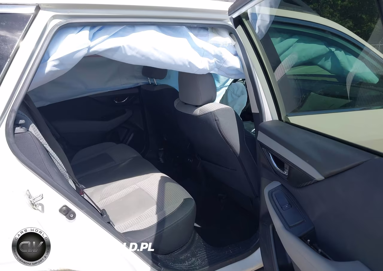 2020 Subaru Outback Premium VIN:4S4BTACC2L3246056 - 8