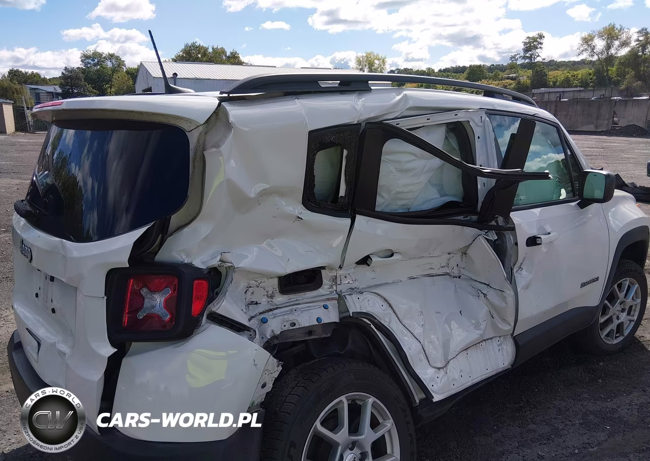 2023 Jeep Renegade Latitude 4X4 VIN:ZACNJDB15PPP58899 - 6