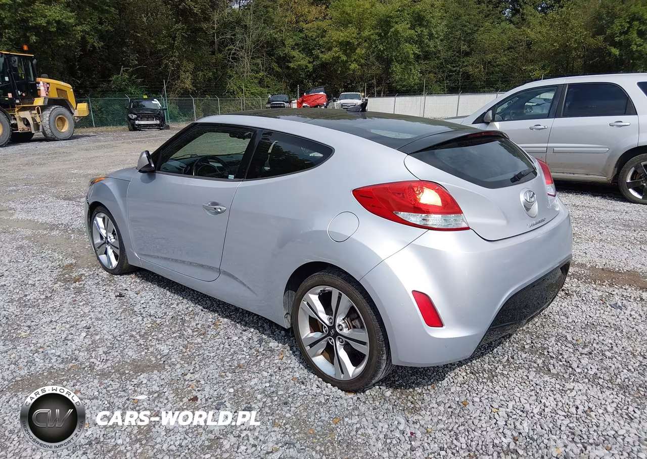 2017 Hyundai Veloster Value Edition VIN:KMHTC6AD0HU316281 - 3