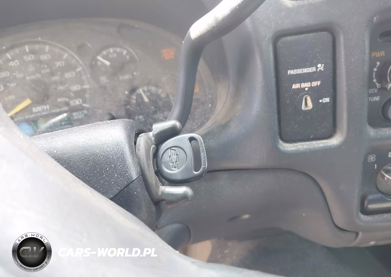 2000 Chevrolet S-10 Ls VIN:1GCCS1956Y8241523 - 11