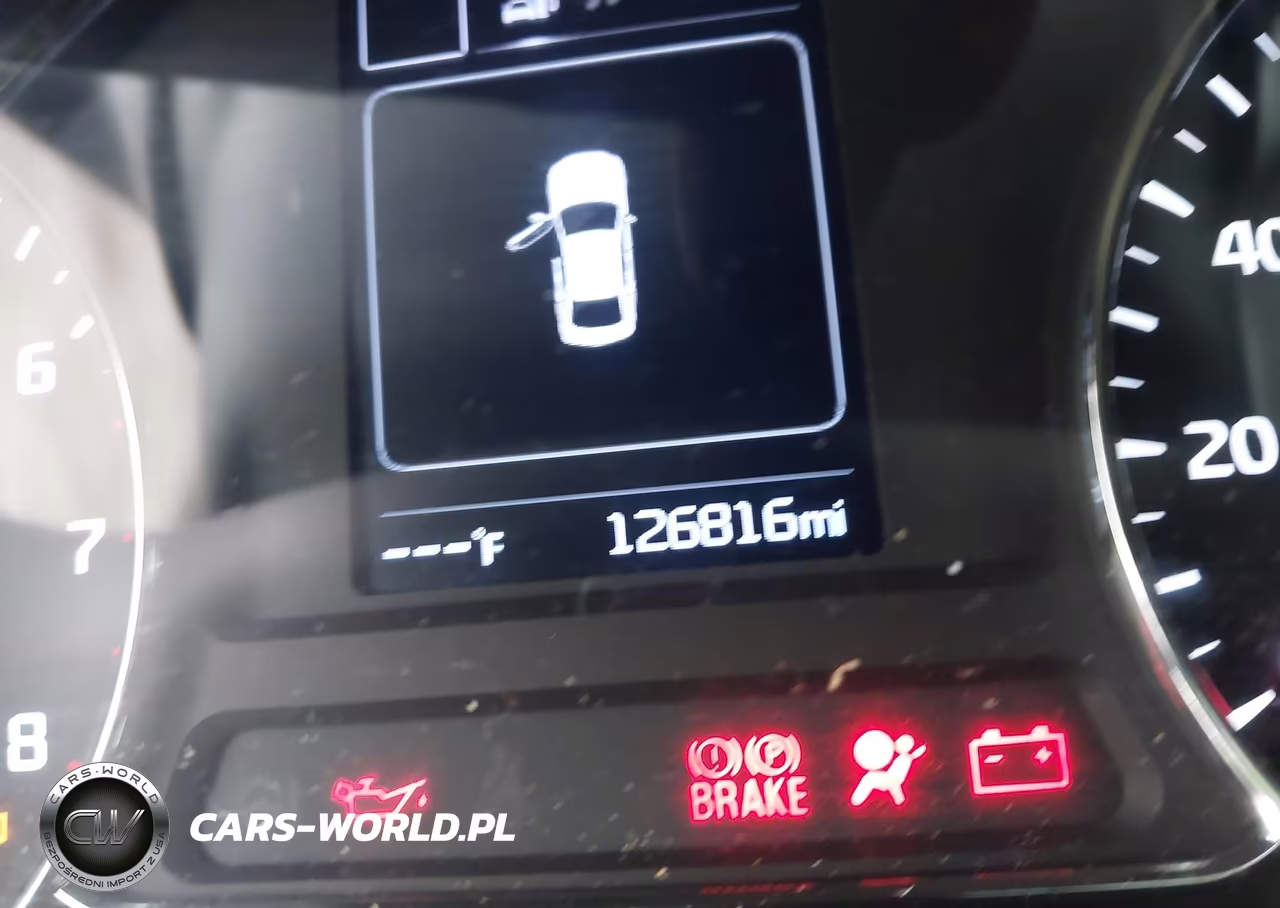 2018 Kia Forte Lx VIN:3KPFL4A75JE235670 - 16