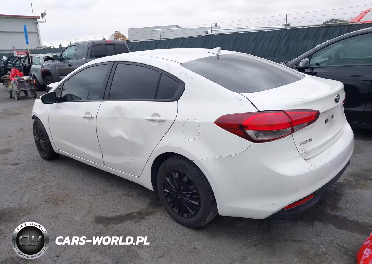 2018 Kia Forte Lx VIN:3KPFL4A75JE235670 - 3