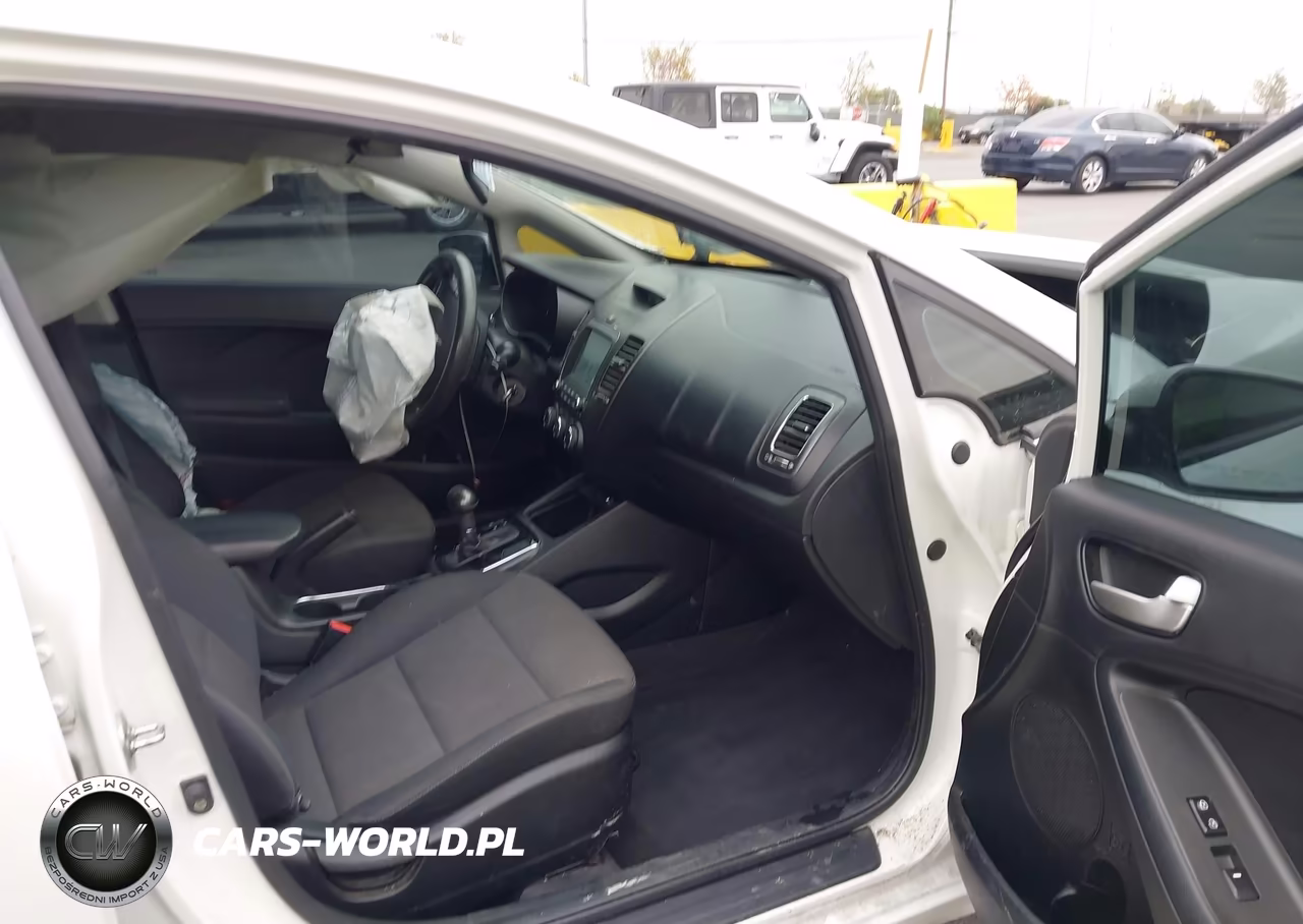 2018 Kia Forte Lx VIN:3KPFL4A75JE235670 - 5