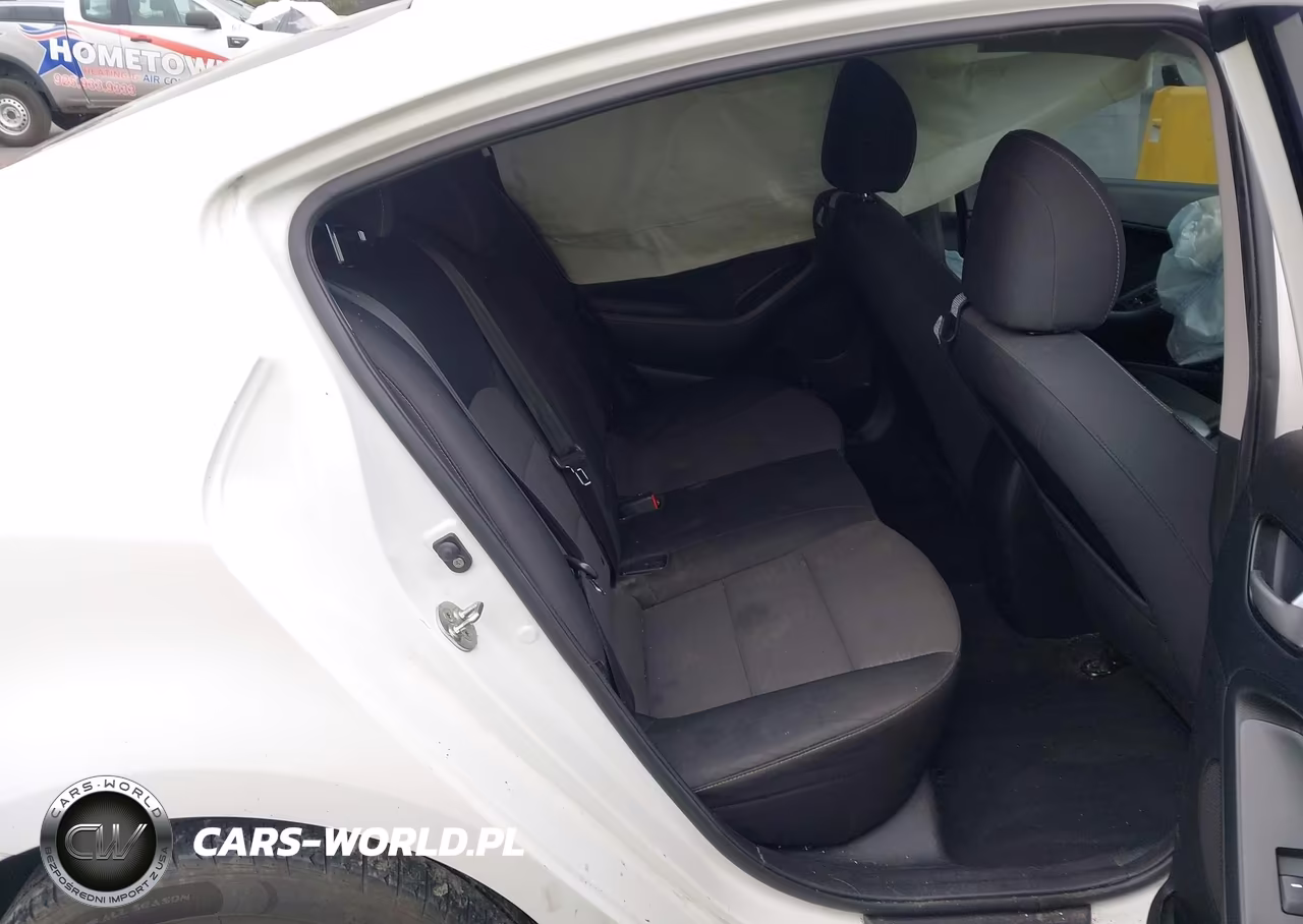 2018 Kia Forte Lx VIN:3KPFL4A75JE235670 - 8