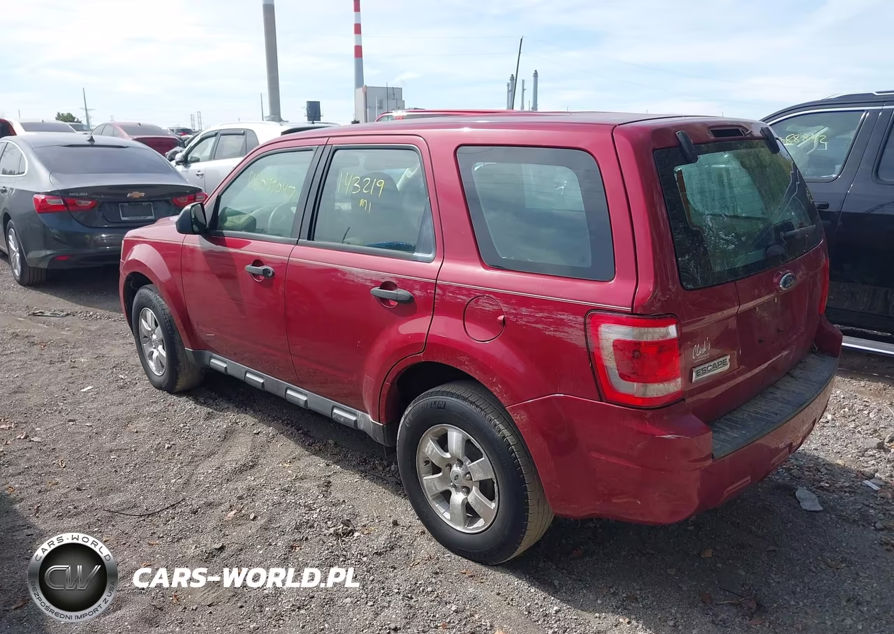 2011 Ford Escape Xls VIN:1FMCU0C78BKB58566 - 3