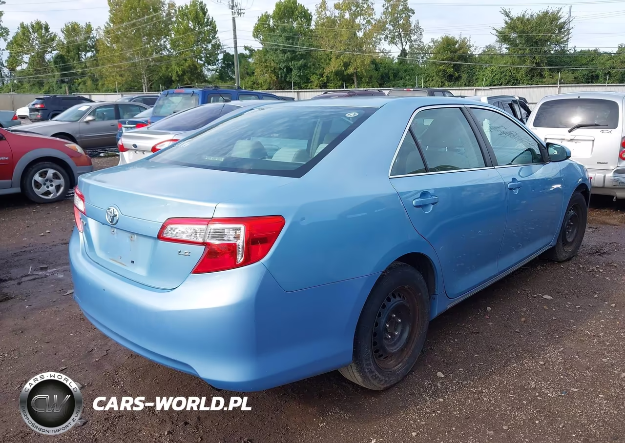 2013 Toyota Camry Le VIN:4T1BF1FK1DU718172 - 4