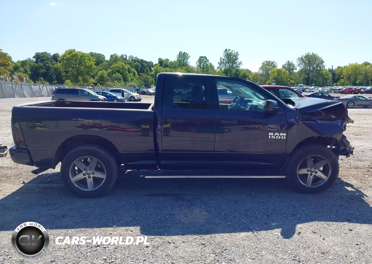 2017 Ram 1500 Express 4X4 6'4 Box VIN:1C6RR7FG5HS687929 - 14