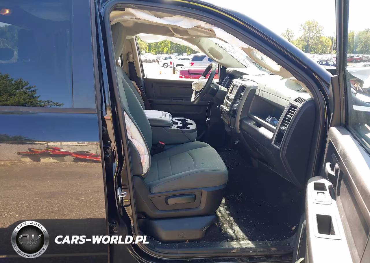 2017 Ram 1500 Express 4X4 6'4 Box VIN:1C6RR7FG5HS687929 - 5