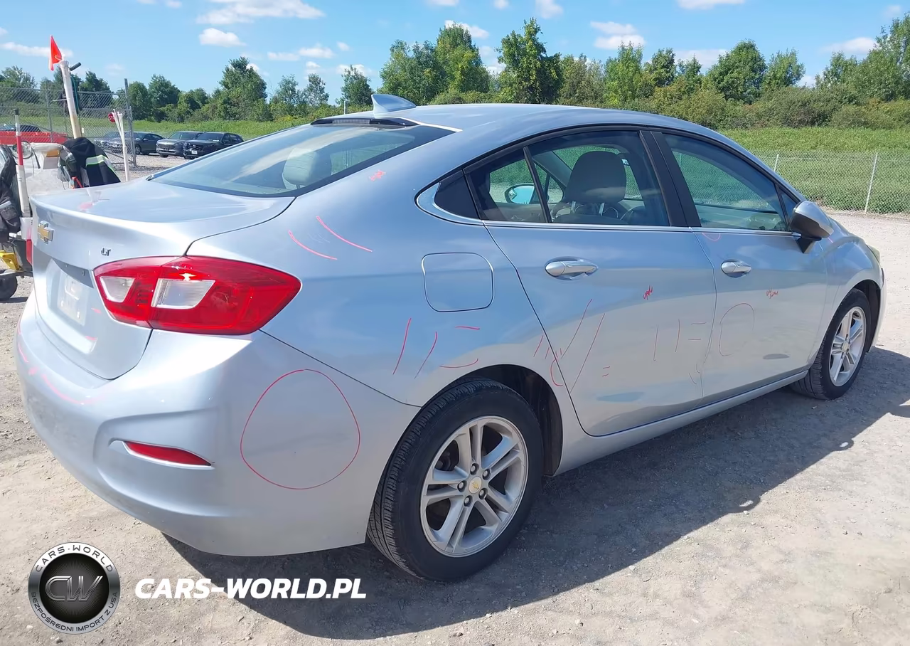 2017 Chevrolet Cruze Lt Auto VIN:1G1BE5SM2H7126508 - 4