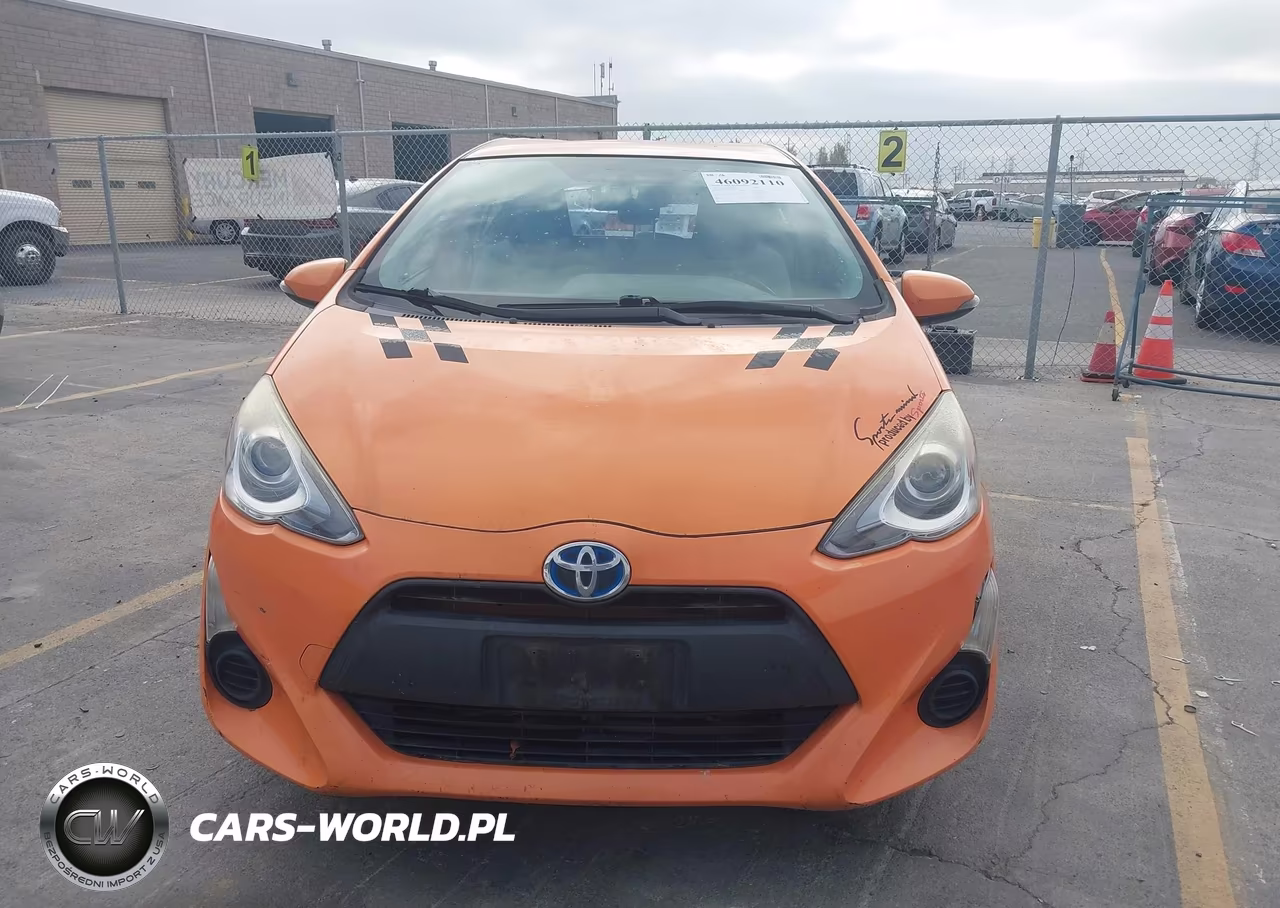 2015 Toyota Prius C One VIN:JTDKDTB3XF1089844 - 12
