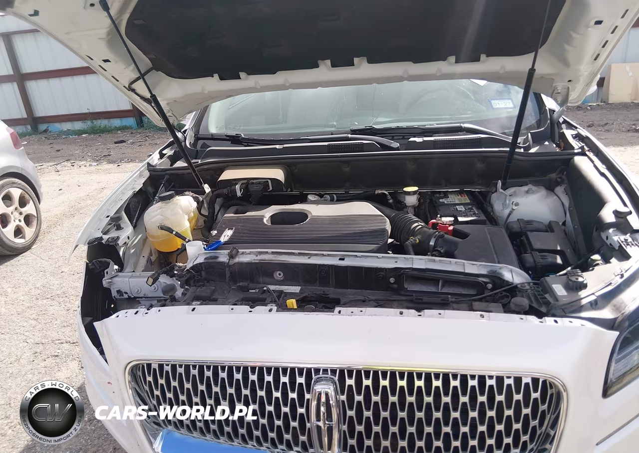 2019 Lincoln Nautilus Standard VIN:2LMPJ6J95KBL65948 - 10