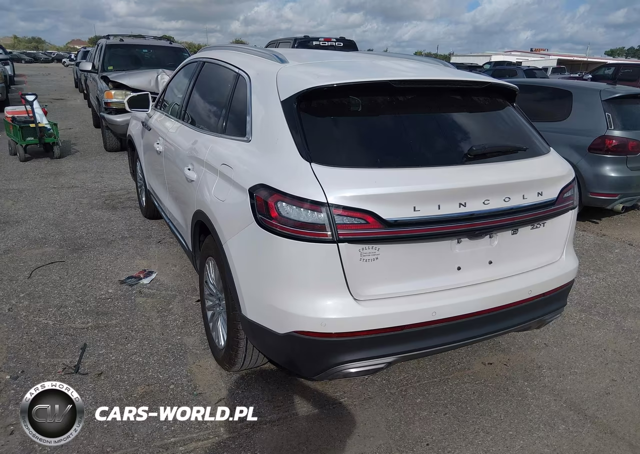 2019 Lincoln Nautilus Standard VIN:2LMPJ6J95KBL65948 - 3