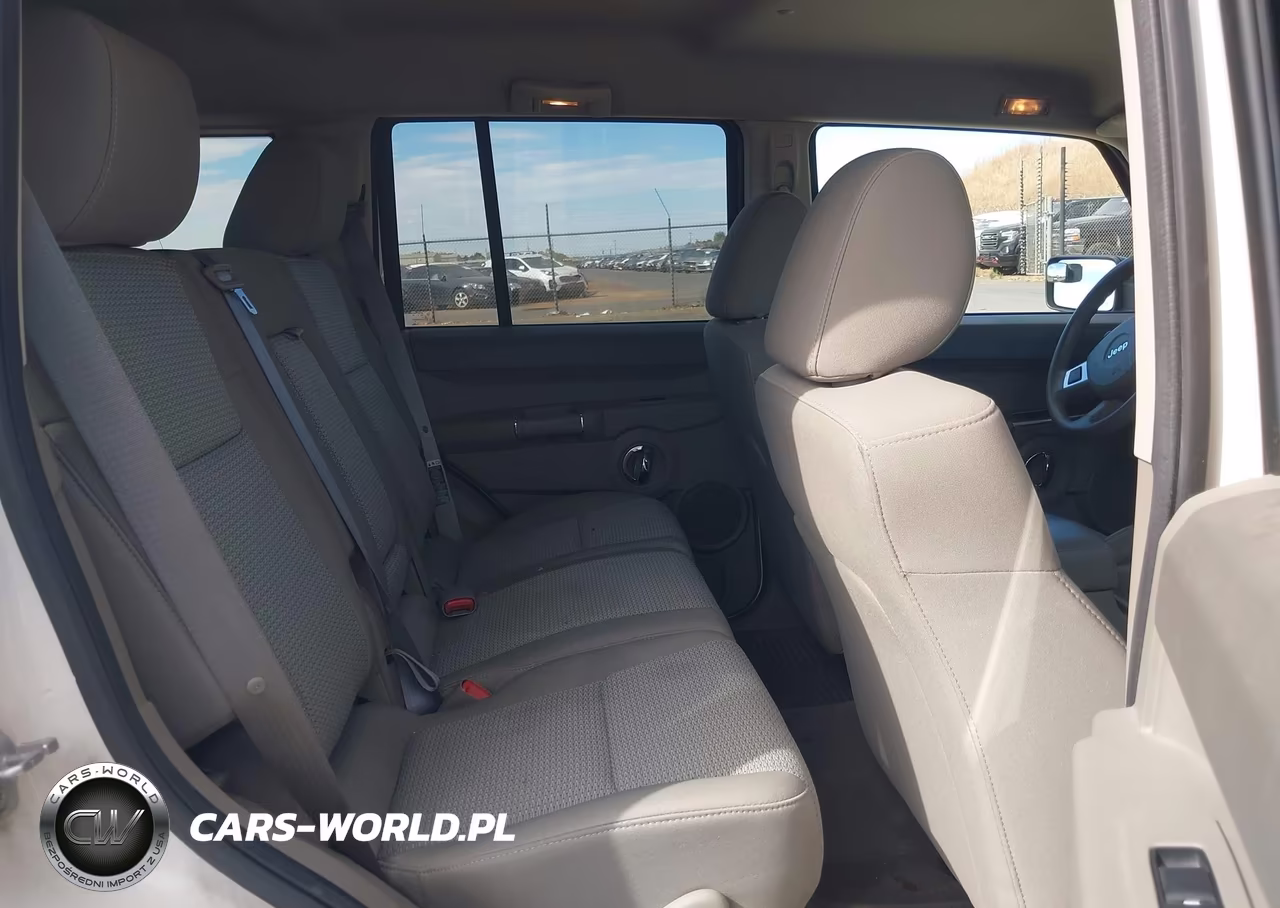 2010 Jeep Commander Sport VIN:1J4RG4GT2AC145335 - 8
