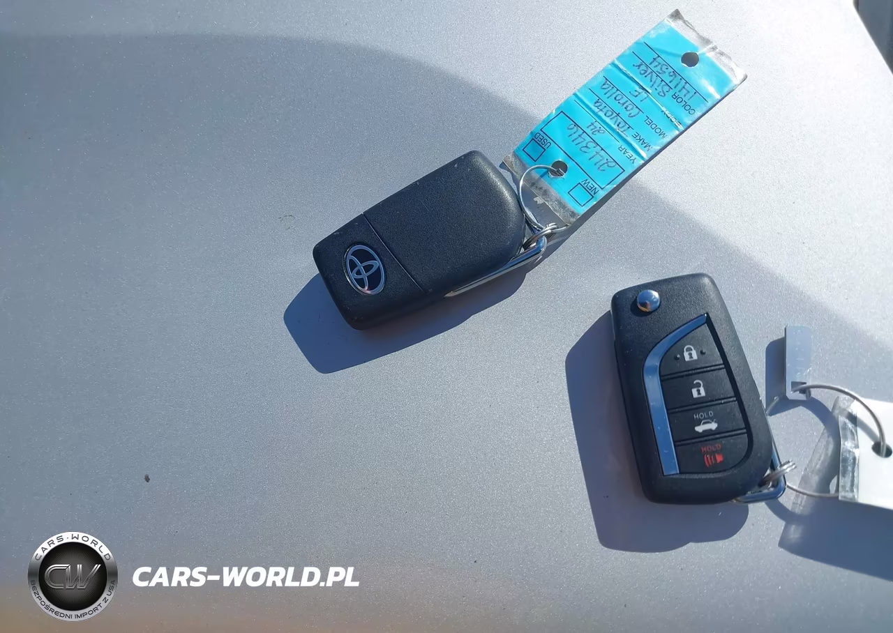 2024 Toyota Corolla Le VIN:5YFB4MDE8RP141654 - 11