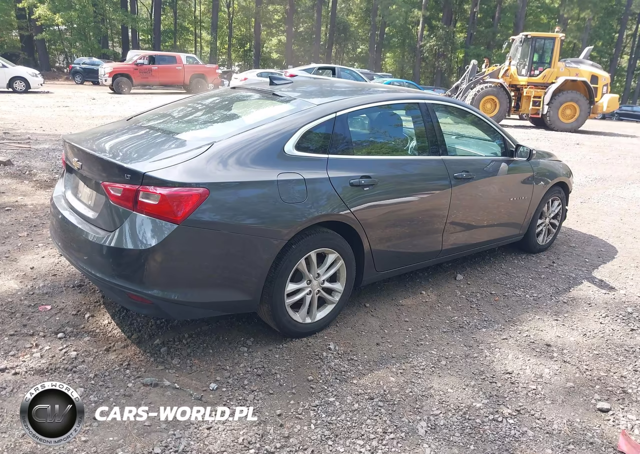 2017 Chevrolet Malibu 1Lt VIN:1G1ZE5ST4HF261761 - 4
