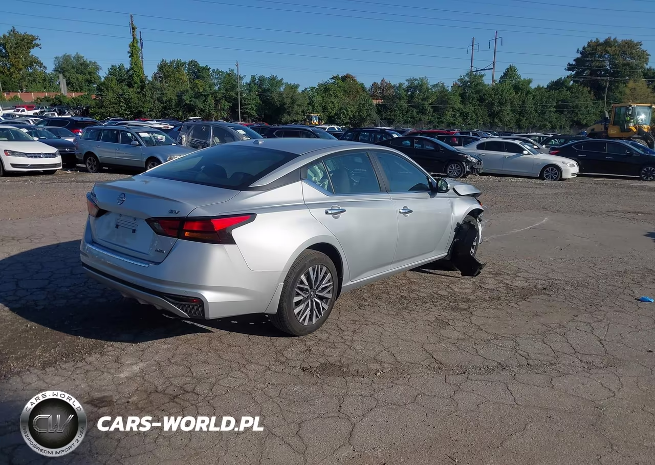 2023 Nissan Altima Sv Intelligent Awd VIN:1N4BL4DW1PN327144 - 4