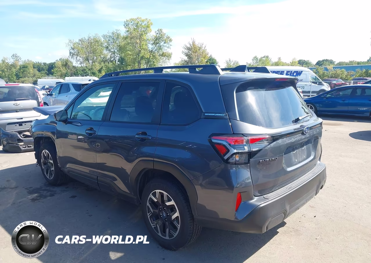 2025 Subaru Forester Premium VIN:JF2SLDDC0SH616864 - 3