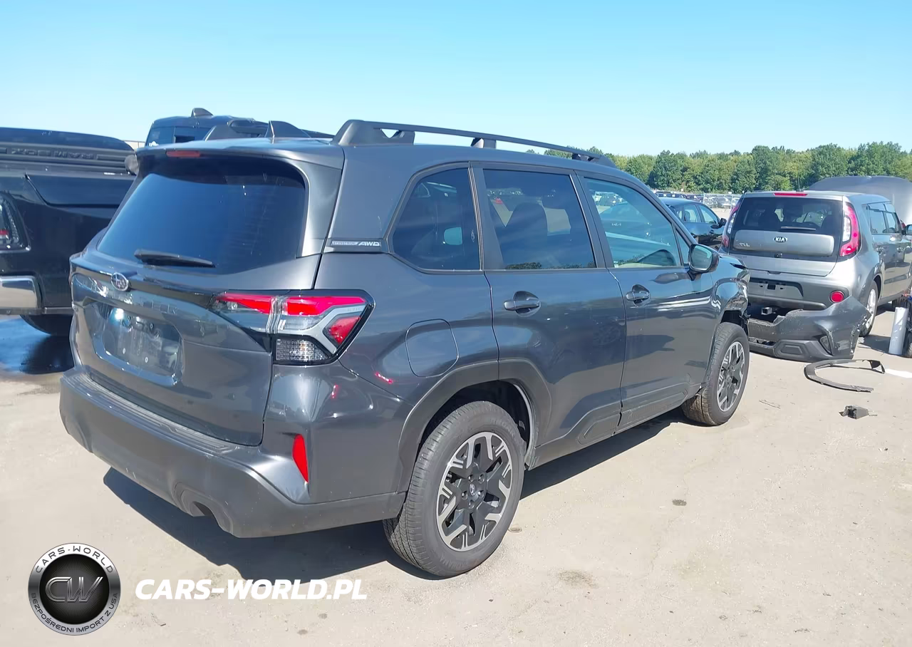 2025 Subaru Forester Premium VIN:JF2SLDDC0SH616864 - 4