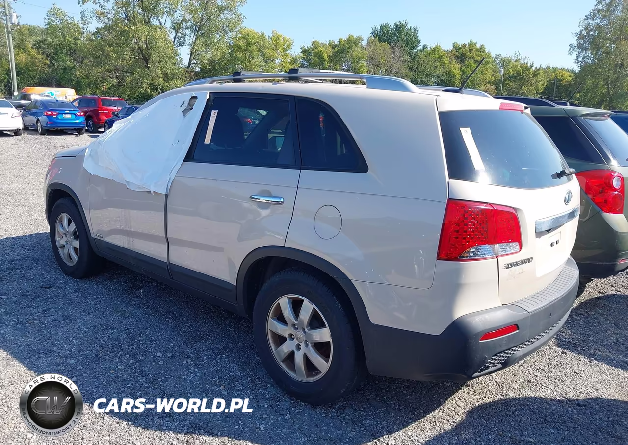 2012 Kia Sorento Lx VIN:5XYKTCA69CG209157 - 3