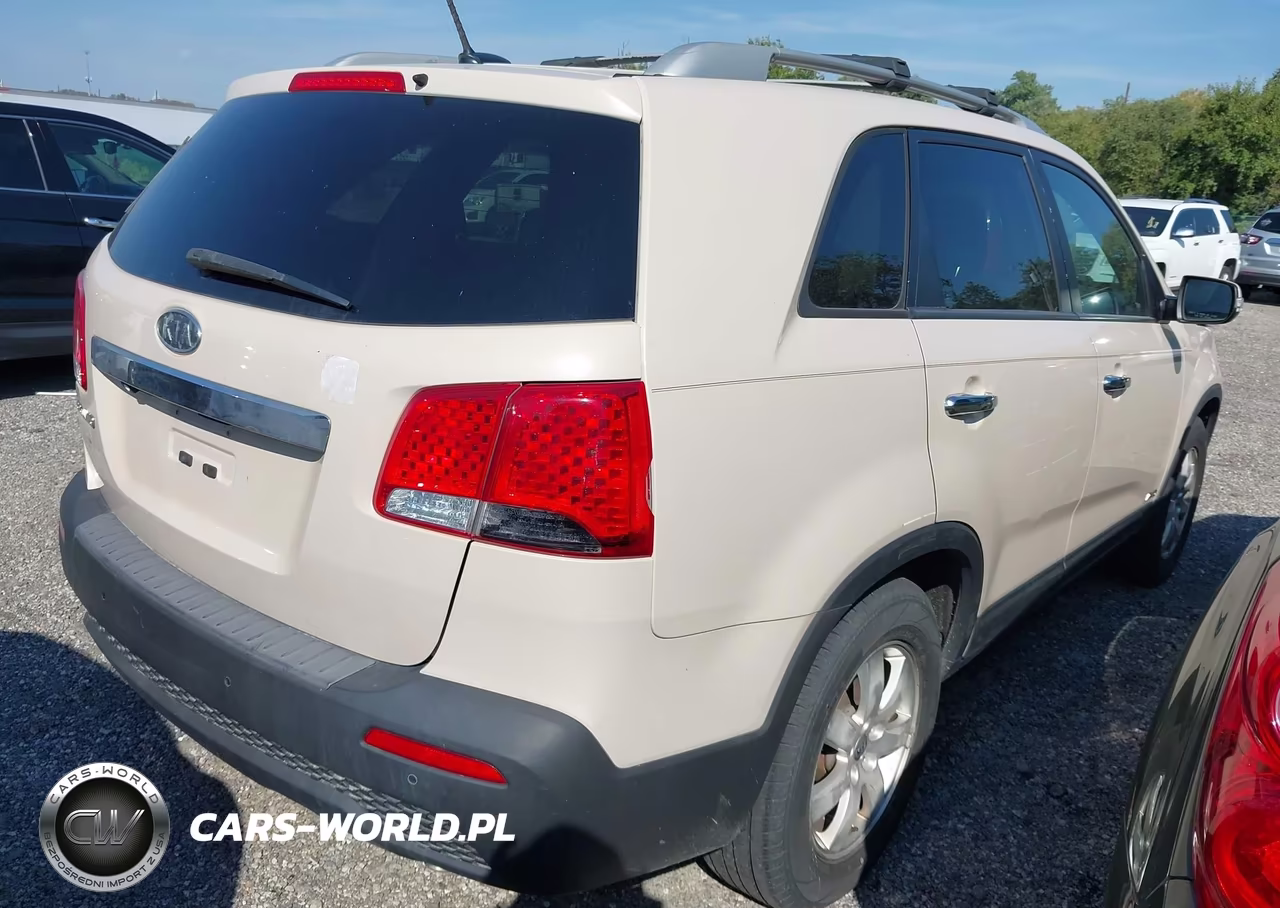 2012 Kia Sorento Lx VIN:5XYKTCA69CG209157 - 4
