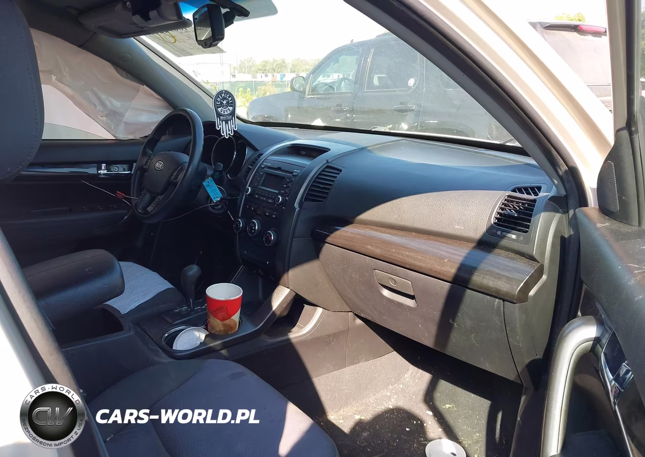 2012 Kia Sorento Lx VIN:5XYKTCA69CG209157 - 5