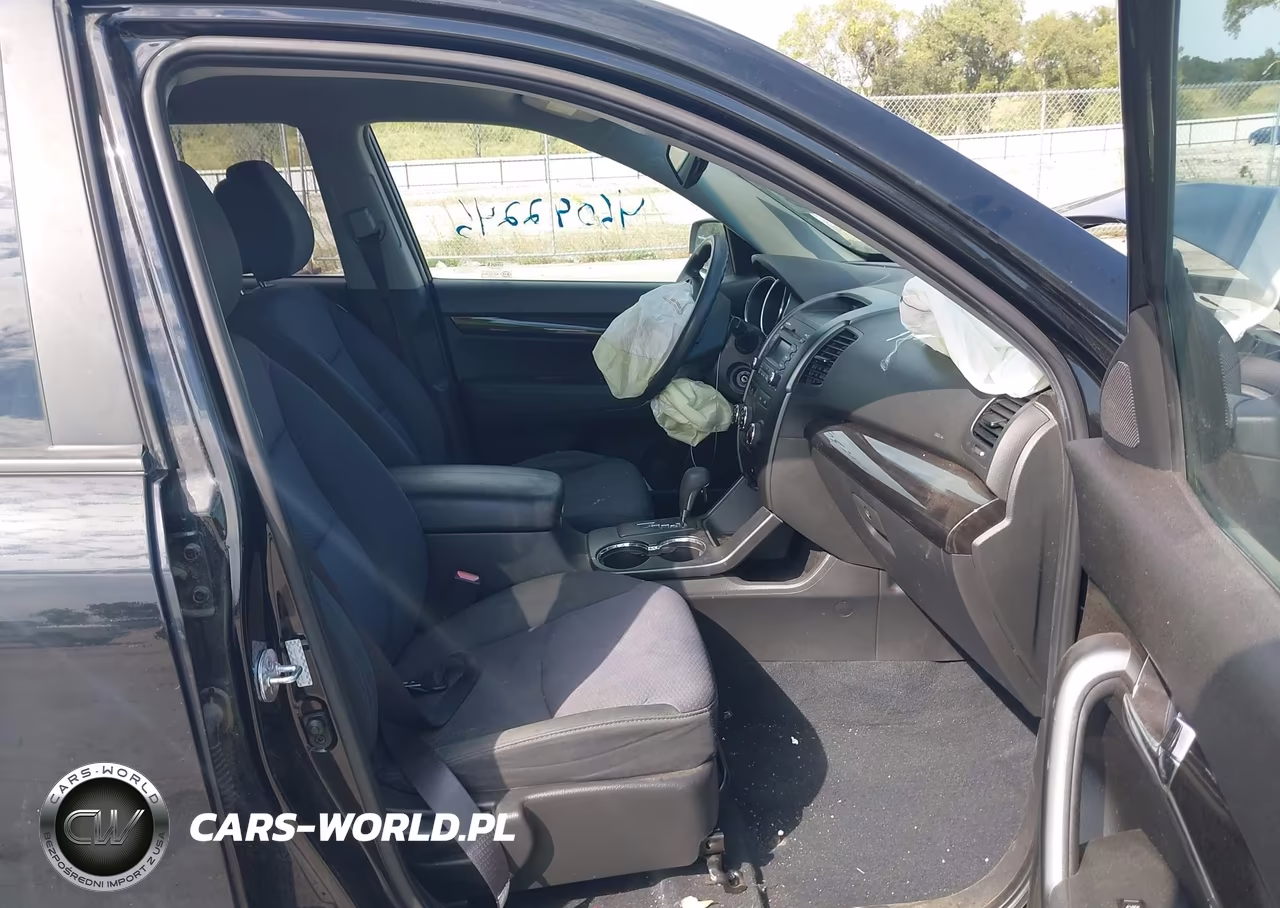 2011 Kia Sorento Lx VIN:5XYKTDA15BG064465 - 5