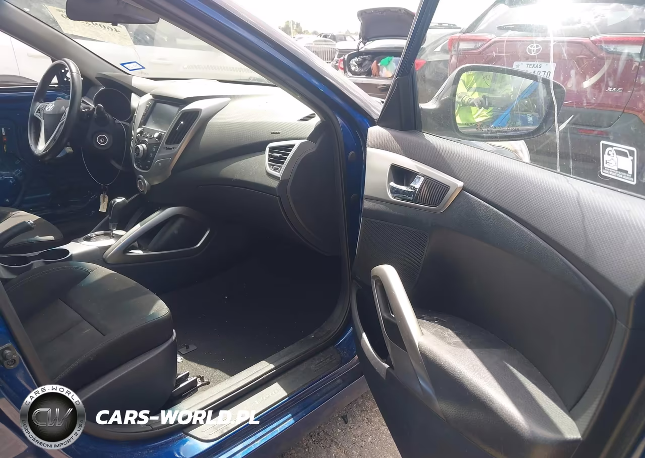 2017 Hyundai Veloster VIN:KMHTC6AD1HU323658 - 5