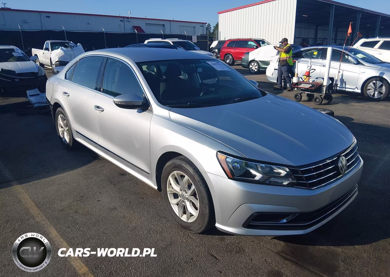 2017 Volkswagen Passat 1.8T S – zdjęcie 1 z 16