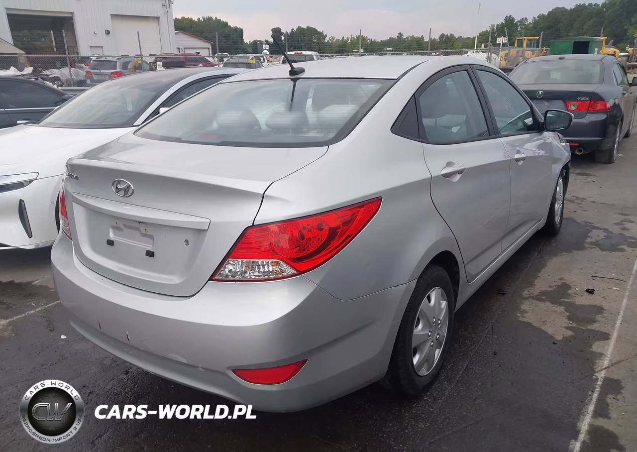 2013 Hyundai Accent Gls VIN:KMHCT4AE9DU500884 - 4