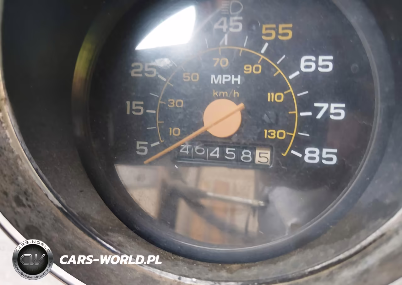 1983 Chevrolet C10 VIN:1GCEC14H7DS100108 - 16