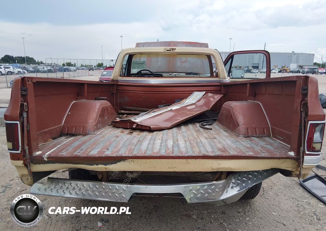 1983 Chevrolet C10 VIN:1GCEC14H7DS100108 - 6