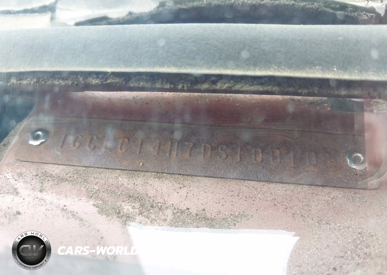 1983 Chevrolet C10 VIN:1GCEC14H7DS100108 - 9