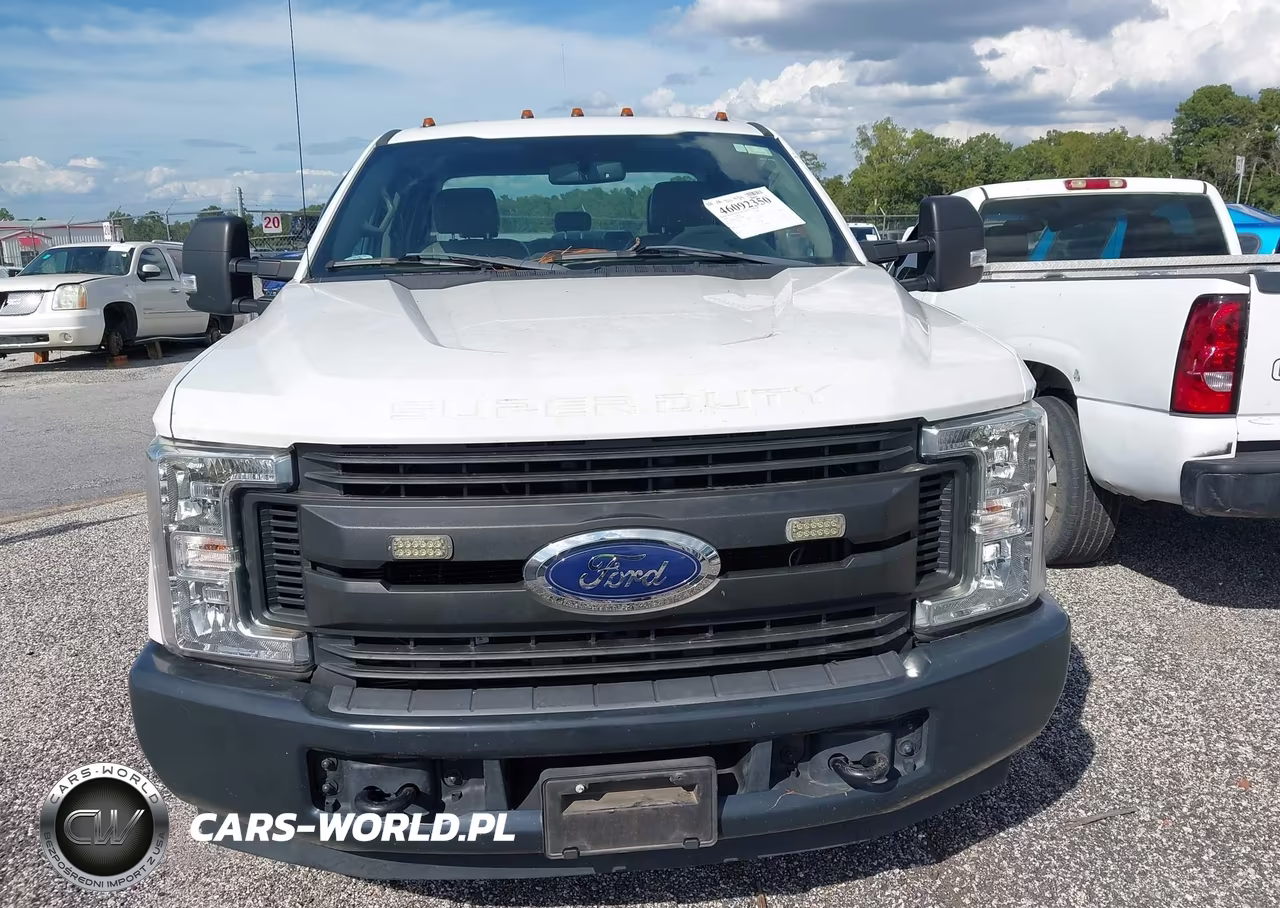 2019 Ford F-350 Chassis Xl VIN:1FD8X3ET0KEG87890 - 12
